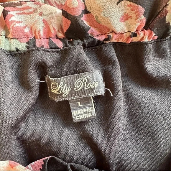 Lily Rose L black white pink floral shorts romper with sheer long train - Picture 8 of 8
